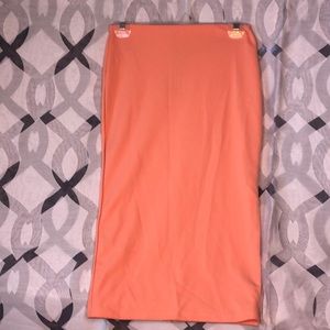 GUESS/ Size US S/ Rose Pout Pencil Skirt/ New